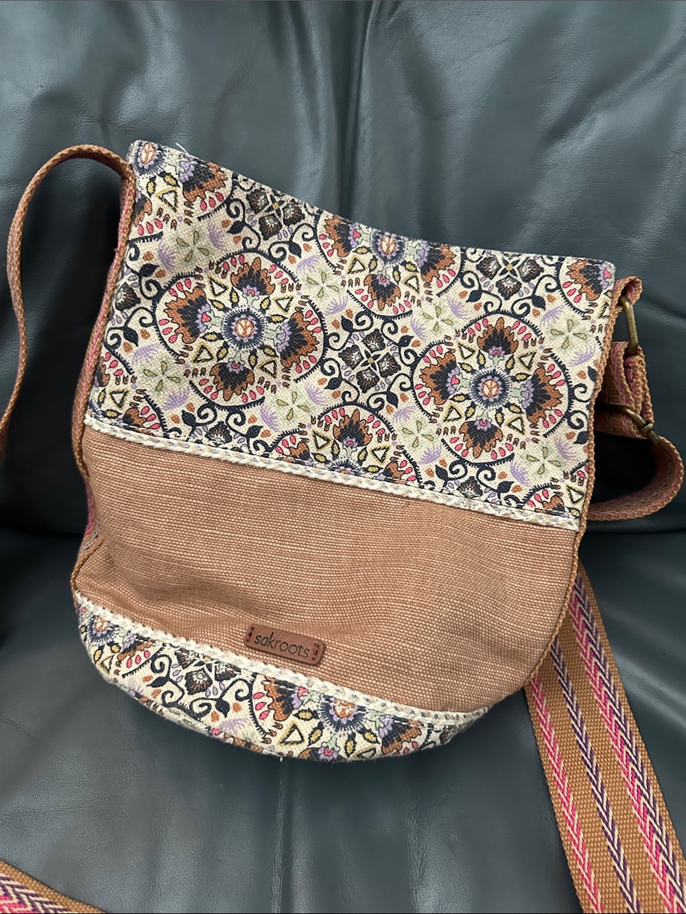 SAKROOTS Women's Brown & Indigo Mosaic World Catalina Bucket Bag NWOT